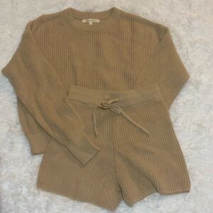 VICI sweater/short set